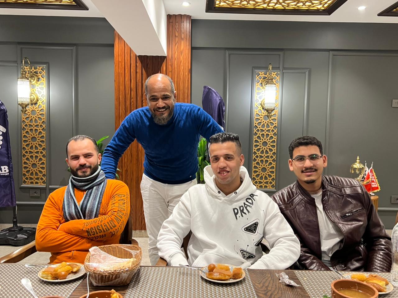 فريق العمل والموظفون